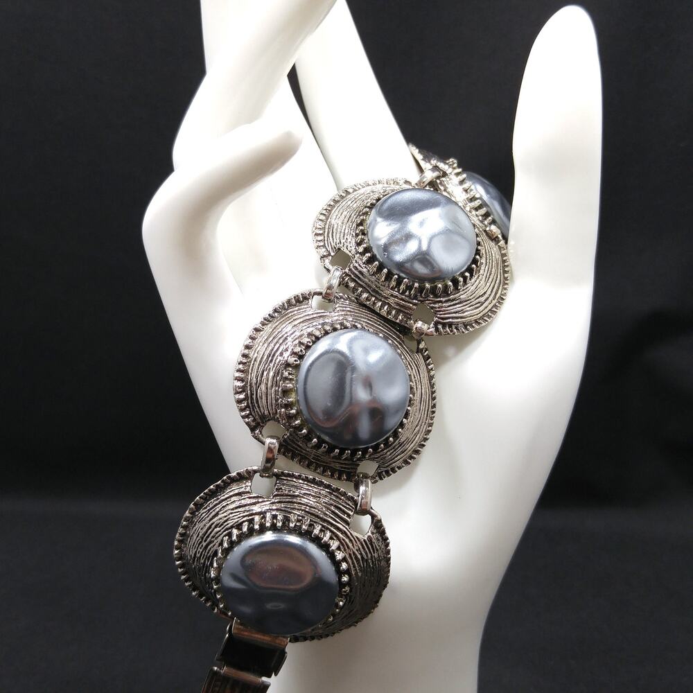 Vintage Wide Lucite Cabochon Bracelet Silver Tone Mid Century